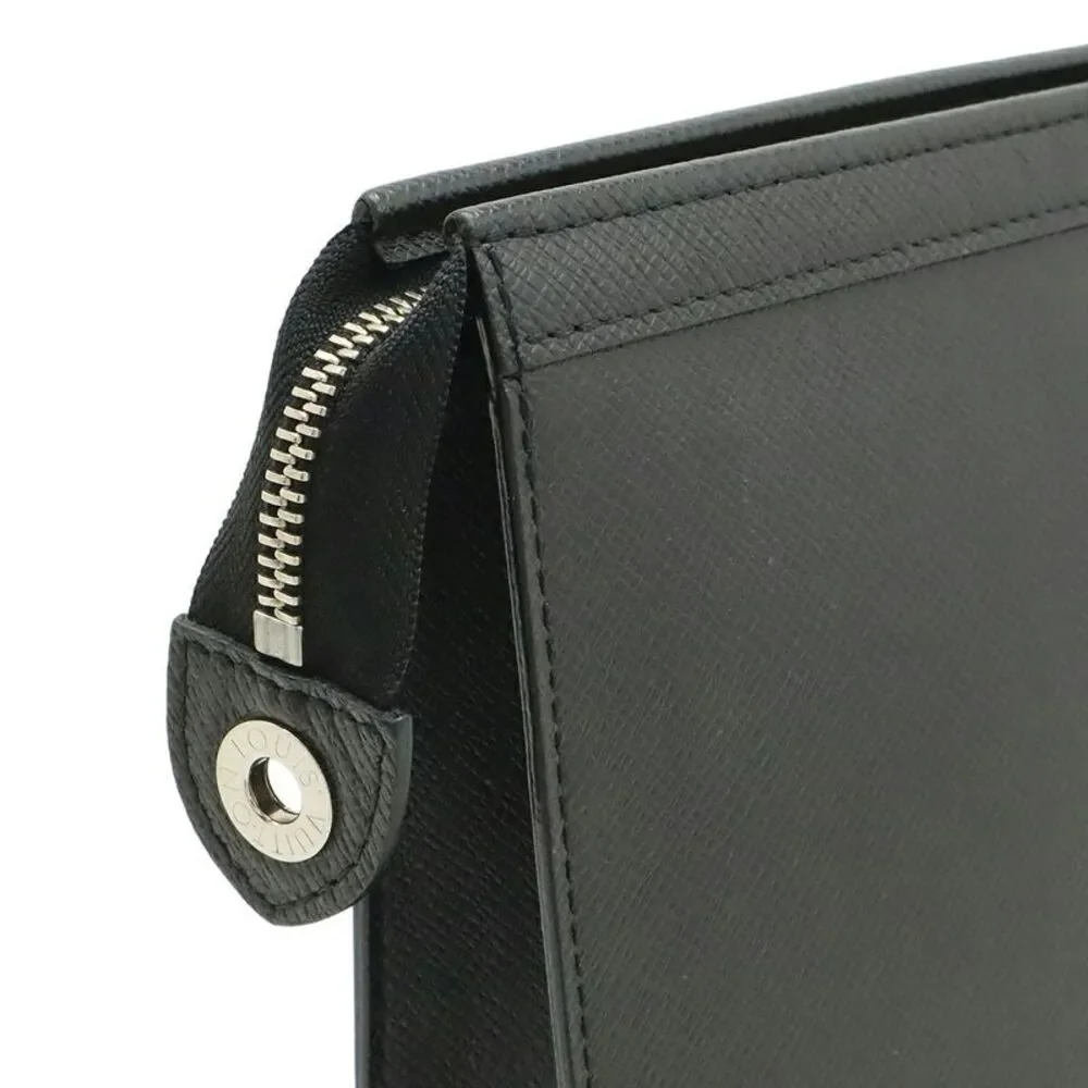 Louis Vuitton Pochette Voyage MM